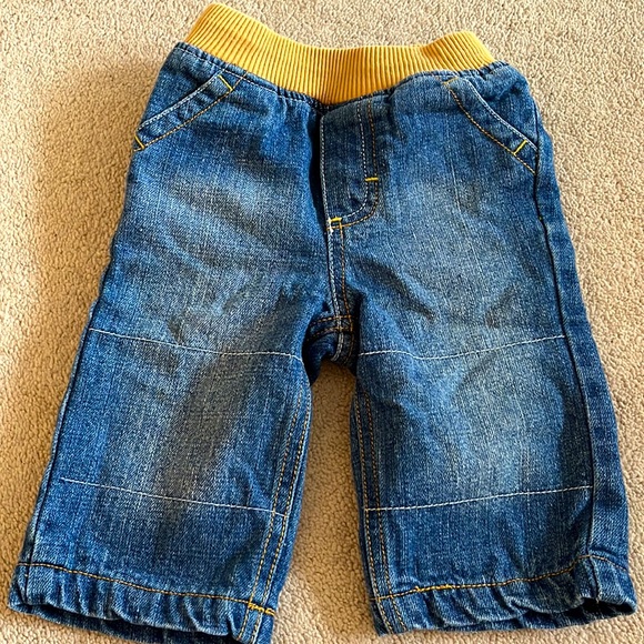 Baby boy stylish set, 3 pieces. Denim pants, long sleeve onesies, sweater - Picture 4 of 9